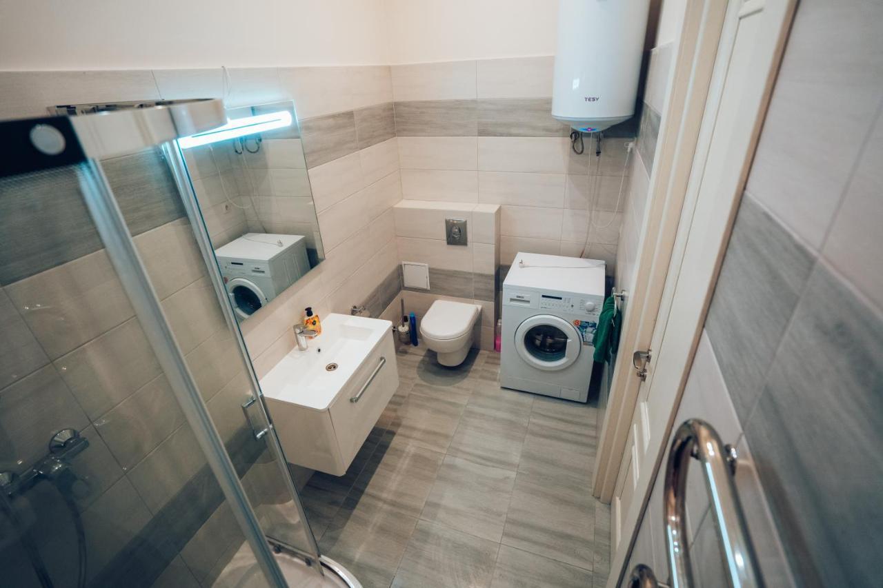 Wonderful Flat On City Center ウージュホロド エクステリア 写真