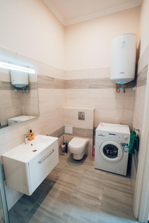 Wonderful Flat On City Center ウージュホロド エクステリア 写真